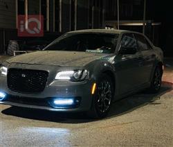 کرایسلەر 300